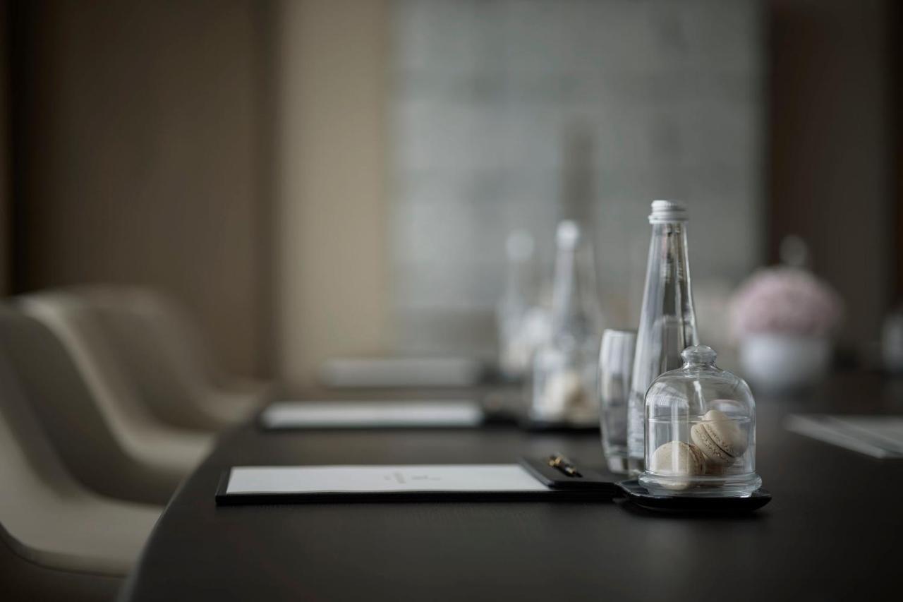 Taj Wellington Mews Chennai Hotel Exterior photo